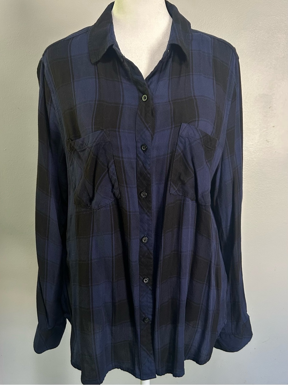 a.n.a Blue Black Plaid Casual Button-Down Shirt SOFT Draping Flowy Rayon